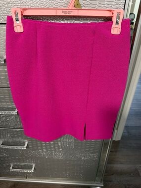 Beautiful pink skirt by Almost Famous